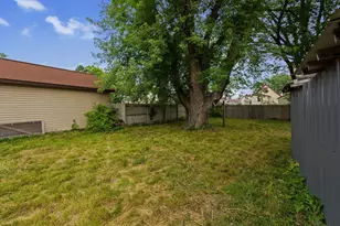 1304 10th Ave NW, Austin, MN 55912 - Photo 10