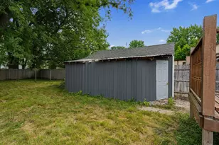 1304 10th Ave NW, Austin, MN 55912 - Photo 8
