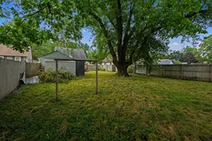 1304 10th Ave NW, Austin, MN 55912 - Photo 12