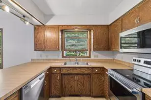 661 S Hill Dr, New Richmond, WI 54017 - Photo 38