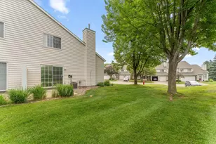 12857 Echo Ln, Apple Valley, MN 55124 - Photo 32