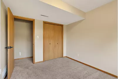 5852 Excalibur Court NW, Rochester, MN 55901 - Photo 36