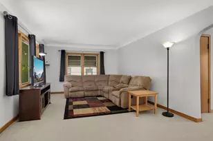 1975 Fremont Ave E, Saint Paul, MN 55119 - Photo 6