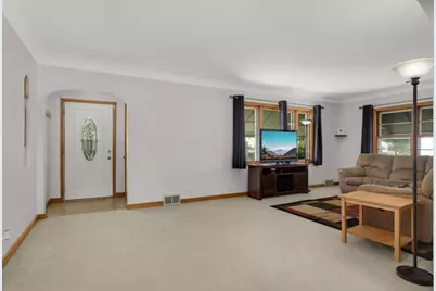 1975 Fremont Avenue E, Saint Paul, MN 55119 - Photo 4