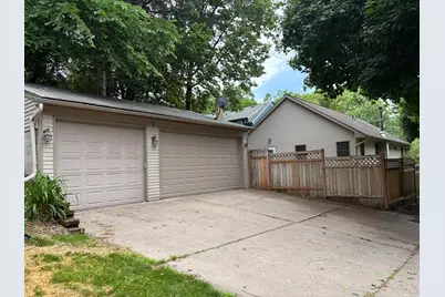 2417 Bourne Avenue, Saint Paul, MN 55108 - Photo 2