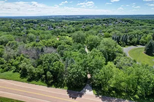 185 Pioneer Trail, Chanhassen, MN 55317 - Photo 10