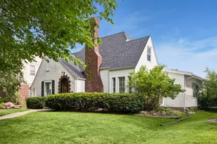 1736 Hillcrest Ave, Saint Paul, MN 55116 - Photo 2