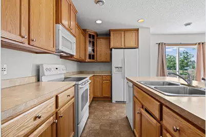 3232 Oak View Drive, Woodbury, MN 55129 - Photo 10