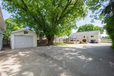 805 13th Street N, Moorhead, MN 56560 - Photo 36