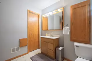 805 13th St N, Moorhead, MN 56560 - Photo 18