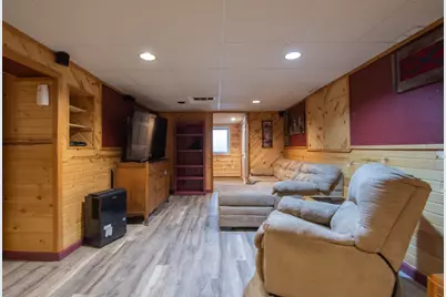 805 13th Street N, Moorhead, MN 56560 - Photo 26