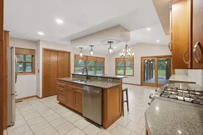 4596 Lilac Lane N, Lake Elmo, MN 55042 - Photo 6