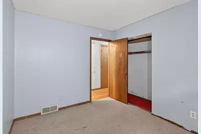 2046 Reaney Avenue E, Saint Paul, MN 55119 - Photo 10