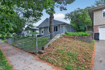 2046 Reaney Avenue E, Saint Paul, MN 55119 - Photo 2