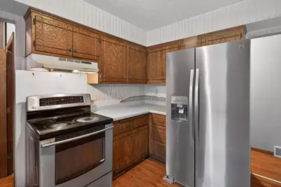 2046 Reaney Avenue E, Saint Paul, MN 55119 - Photo 6
