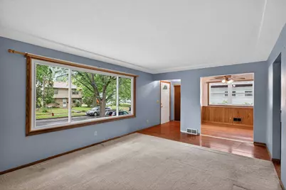 2046 Reaney Avenue E, Saint Paul, MN 55119 - Photo 4