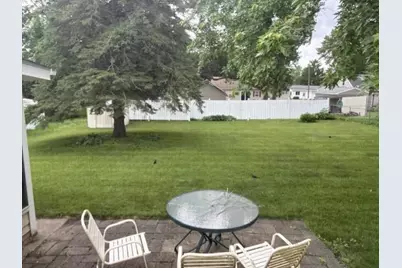 512 SE 9th Avenue, Waseca, MN 56093 - Photo 4