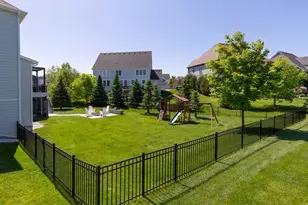 16563 Beverly Dr, Eden Prairie, MN 55347 - Photo 64