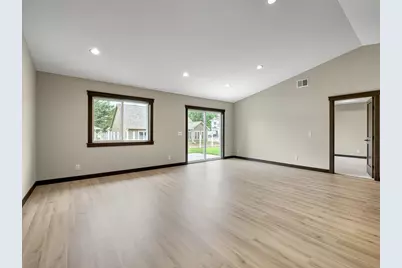 236 S Chestnut, Ellsworth, WI 54011 - Photo 6