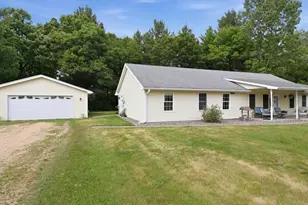 607 River Blvd, Wheeler, WI 54772 - Photo 2