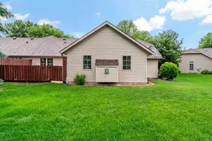 8541 Inverness Ln N, Brooklyn Park, MN 55443 - Photo 4