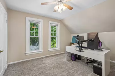 302 Wyoming Street E, Saint Paul, MN 55107 - Photo 14