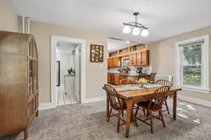 302 Wyoming St E, Saint Paul, MN 55107 - Photo 6