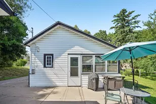302 Wyoming St E, Saint Paul, MN 55107 - Photo 24