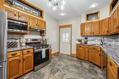 302 Wyoming Street E, Saint Paul, MN 55107 - Photo 10