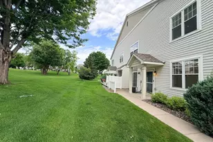 682 Princeton Ave, Shakopee, MN 55379 - Photo 4