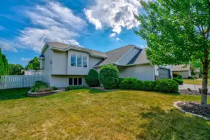 940 Leroy Ln, River Falls, WI 54022 - Photo 2