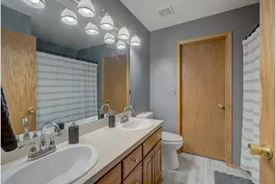 940 Leroy Lane, River Falls, WI 54022 - Photo 16