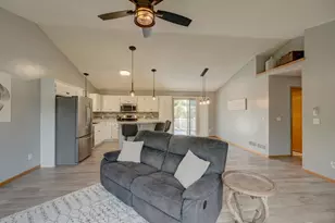 940 Leroy Ln, River Falls, WI 54022 - Photo 8