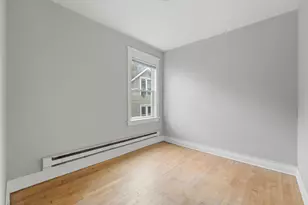 733 Bradley St, Saint Paul, MN 55130 - Photo 10