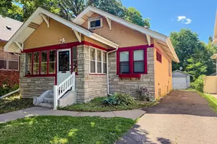 1022 Wakefield Ave, Saint Paul, MN 55106 - Photo 1