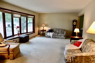 961 11 1/4 Street SW, Rochester, MN 55902 - Photo 8