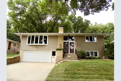 961 11 1/4 Street SW, Rochester, MN 55902 - Photo 1
