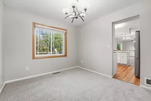 9244 Andrea Dr, Woodbury, MN 55125 - Photo 12