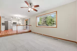9244 Andrea Dr, Woodbury, MN 55125 - Photo 28