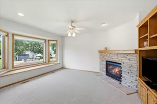 1364 Pond Cir, Waconia, MN 55387 - Photo 10