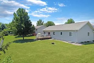 211 Rainbow Dr, Marshall, MN 56258 - Photo 4