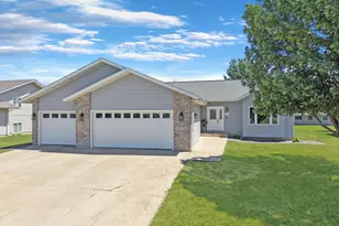 211 Rainbow Dr, Marshall, MN 56258 - Photo 56