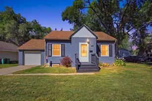 635 E 2nd St, Litchfield, MN 55355 - Photo 2