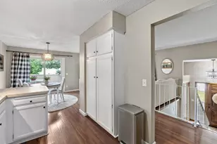3859 Dolomite Dr, Eagan, MN 55122 - Photo 6