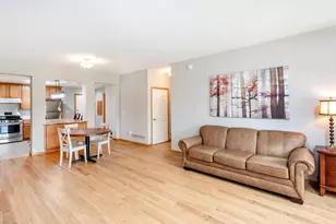 620 Wesley Commons Dr, Golden Valley, MN 55427 - Photo 10
