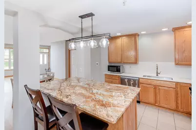 620 Wesley Commons Drive #19, Golden Valley, MN 55427 - Photo 12