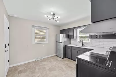 5856 Washburn Avenue S, Minneapolis, MN 55410 - Photo 8