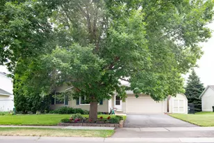 15288 Chokecherry Ave, Rosemount, MN 55068 - Photo 2