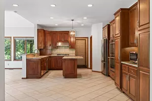 3034 Edgewater Dr, Woodbury, MN 55125 - Photo 26