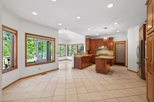 3034 Edgewater Dr, Woodbury, MN 55125 - Photo 22